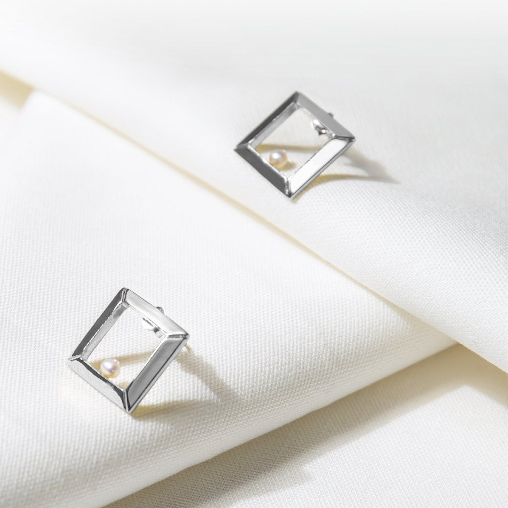 【Blooming】Classic Square Frame Earrings / 925 Sterling Silver / 20K Gold Plated Brass