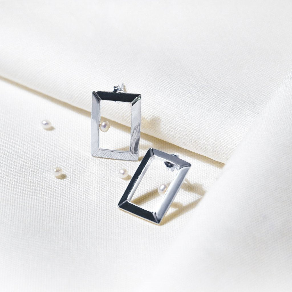 【Blooming】Classic Oblong Frame Earrings / 925 Sterling Silver / 20K Gold Plated Brass