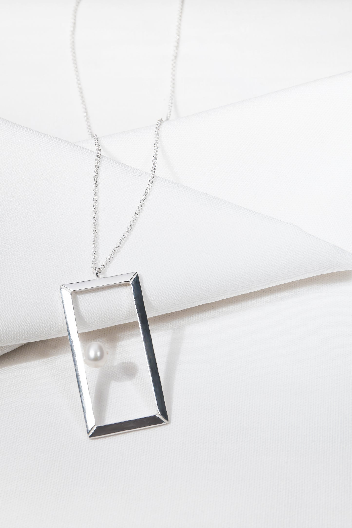 【Blooming】24-inch Large Rectangular Picture Frame Necklace / 925 Sterling Silver / 20K Gold Plated Brass Classic Oblong Frame Necklace