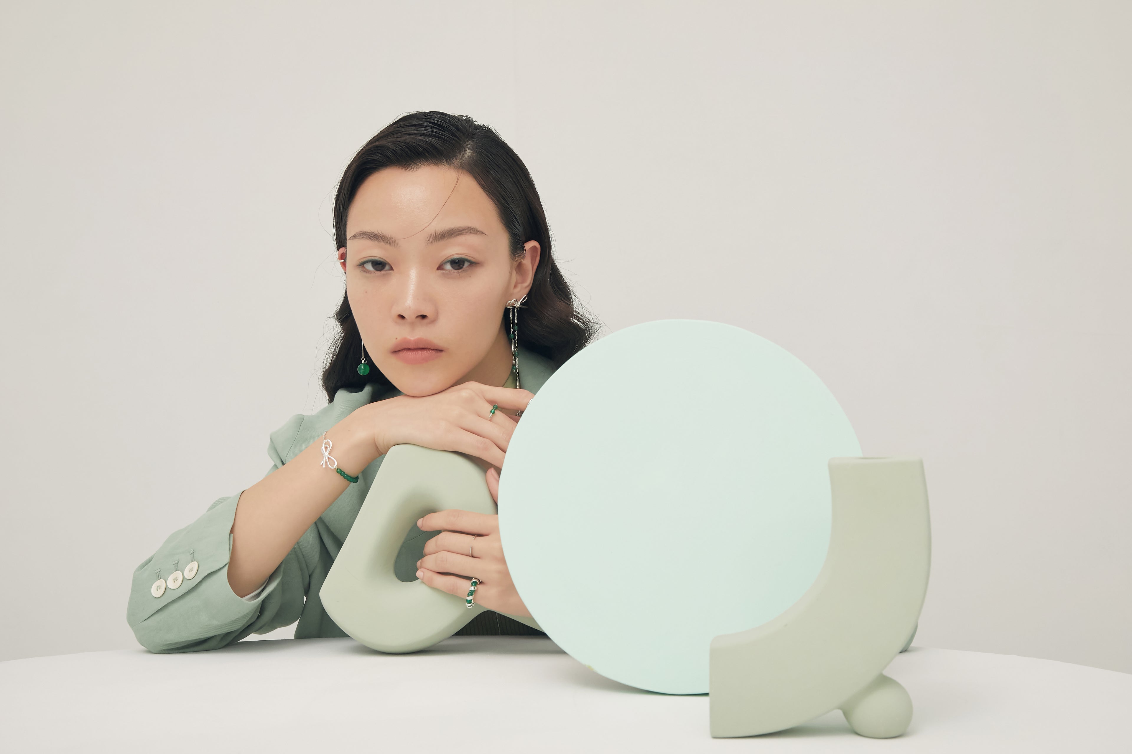 優雅知性穿搭色彩｜綠色 Green Jewelry Fashion