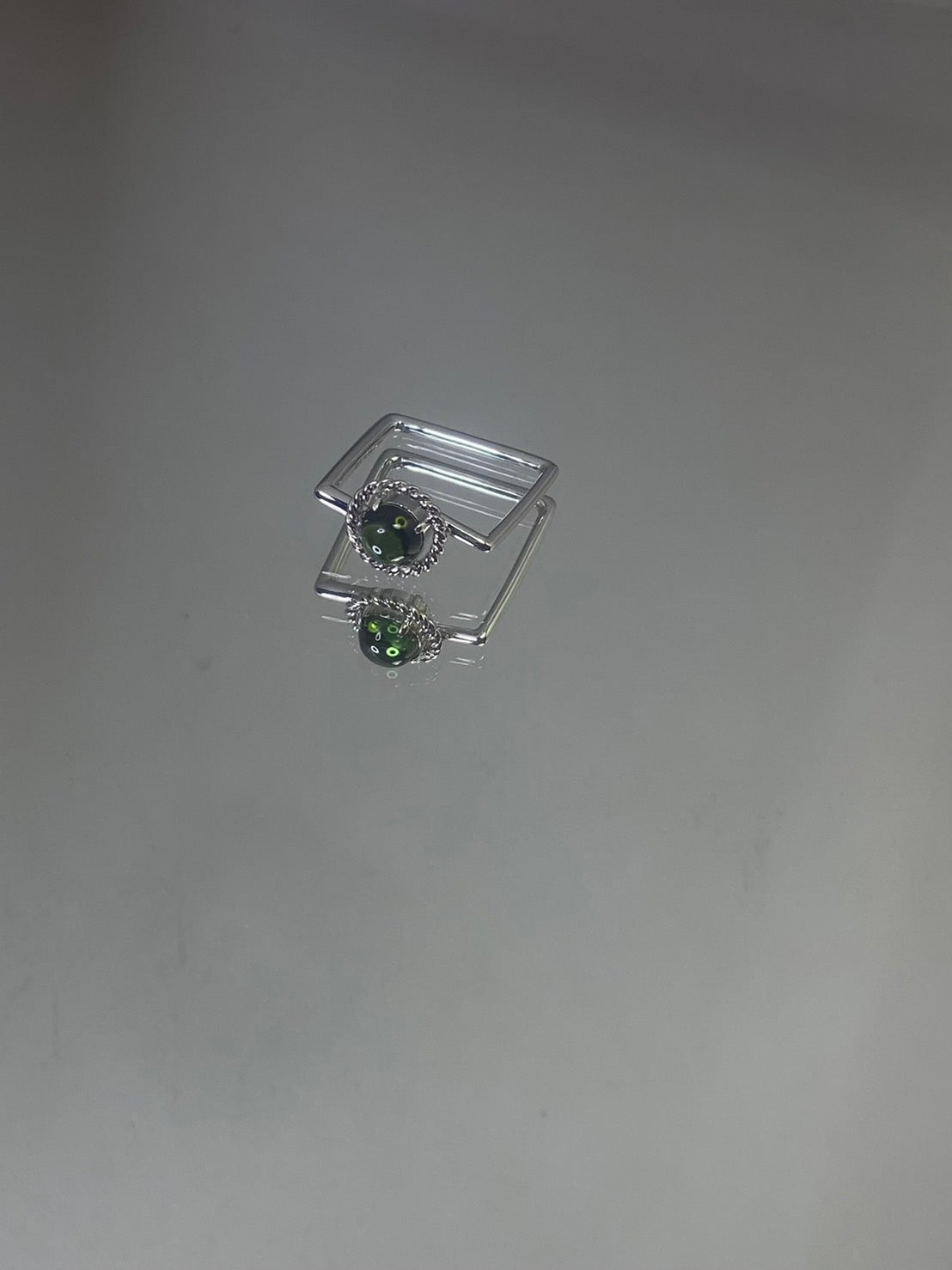 獨一無二的訂製，獨一無二的歲月 —— 橄欖石戒指訂製