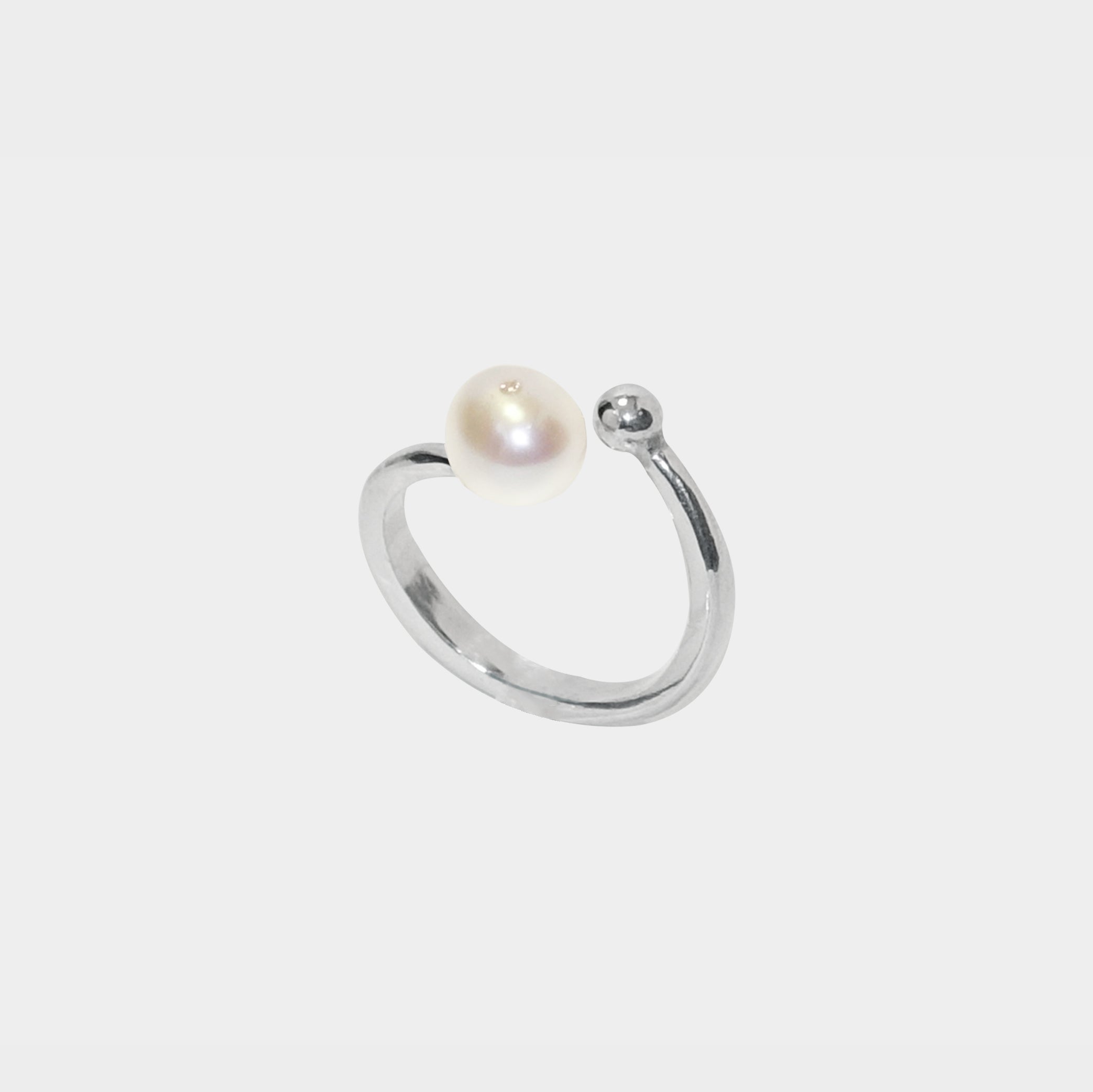 【Blooming】Universal Pearl Ring / 7mm Freshwater Pearl / Custom ring size available upon request / 925 Sterling Silver Pearl in Universe Ring