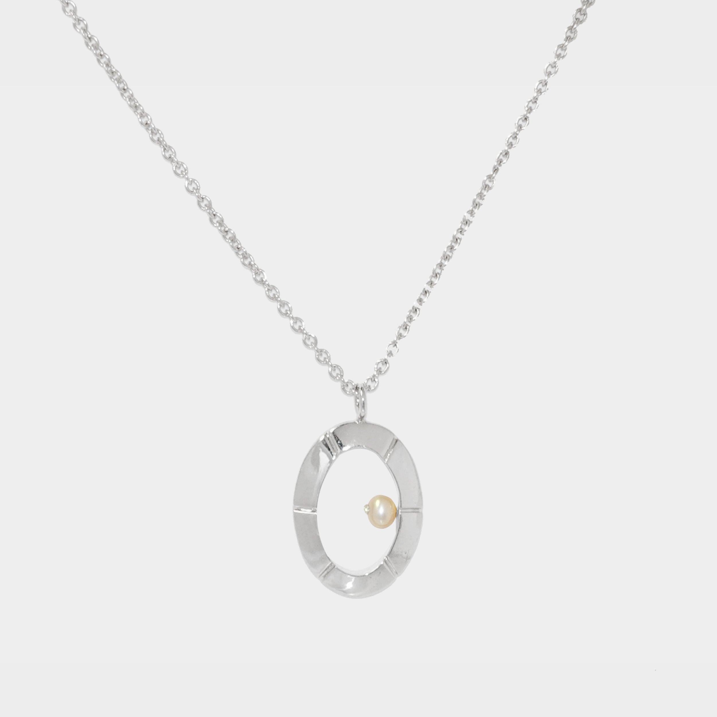 【Blooming】18-inch Oval Picture Frame Necklace / 925 Sterling Silver / 20K Gold Plated Petite Ellipse Frame Necklace